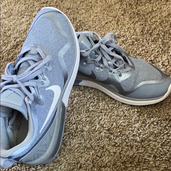 Nike Airmax - Picture 2 of 3